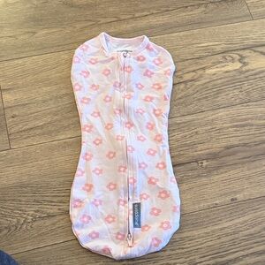 SwaddleMe